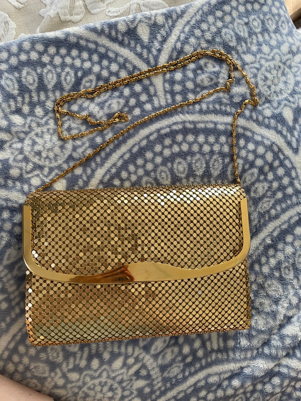 Gold Sequin Chain Crossbody Bag - Elegant Evening Clutch